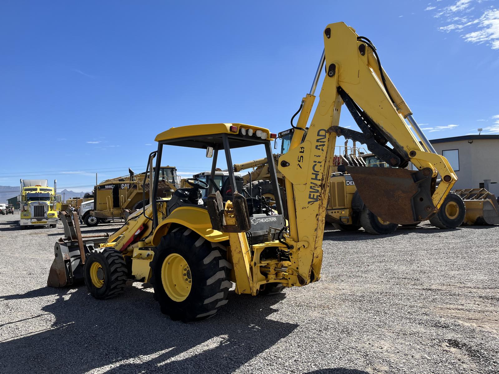 ./imagenes/INVOICE/2019/16356/RETROEXCAVADORA NEW HOLLAND LB75B (5).JPG